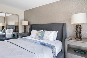 Oasis of Palm Springs