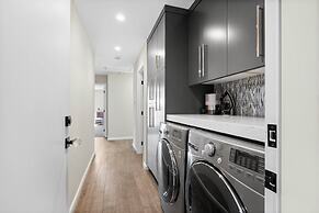 Oasis of Palm Springs