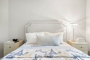 Oasis of Palm Springs