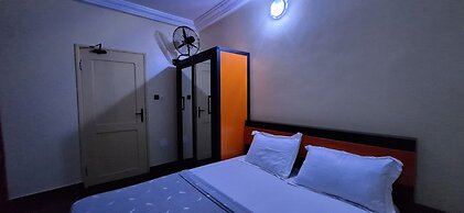 Room in Guest Room - Economy Twin Beds in Royal Blue Guest House and B