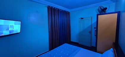 Room in Guest Room - Economy Twin Beds in Royal Blue Guest House and B