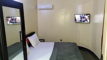 Room in Guest Room - Economy Twin Beds in Royal Blue Guest House and B