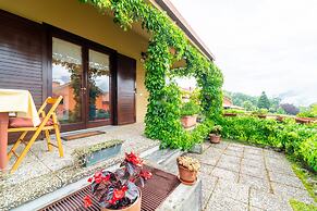 Crimson Apartment by Wonderful Italy