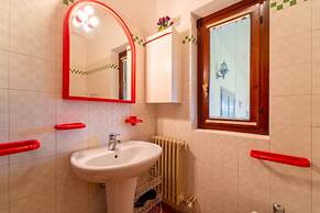 Crimson Apartment by Wonderful Italy