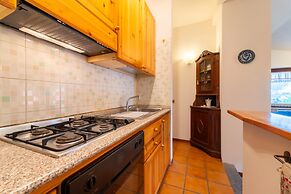 Crimson Apartment by Wonderful Italy