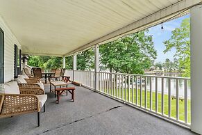 Lovin Lake Livin A Must-see!