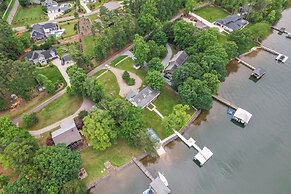 Lovin Lake Livin A Must-see!