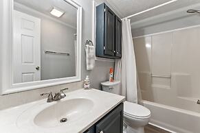 Lovin Lake Livin A Must-see!