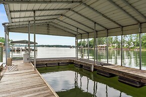 Lovin Lake Livin A Must-see!