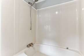 Lovin Lake Livin A Must-see!