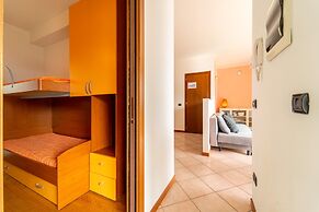 Willow Apartment with Lakeview