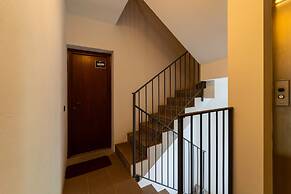 Willow Apartment with Lakeview
