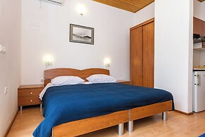 Pansion Alen-Dugi otok