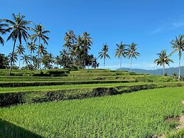 Mayong Bali Villa and Hostel