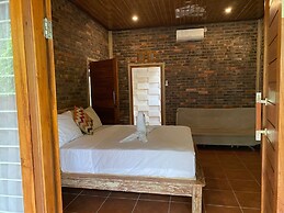 Mayong Bali Villa and Hostel