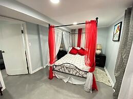 Nice Three Bedroom apt at 25 Minutes to New York Excellent bus Transpo