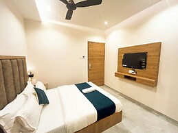 Hotel Grand Executive