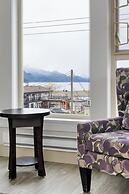 Rooftop Paradise Luxe 2BR  Lake Views