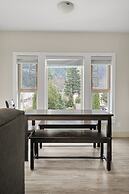 Rooftop Paradise Luxe 2BR  Lake Views