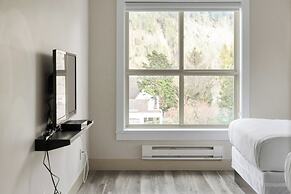 Breathtaking Bliss 2BR Penthouse