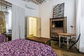 Dolce Suite near Syracuse Cathedral