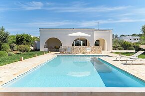 Charme Ostunese con piscina