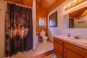 Maggies Cabin w/ Boat Rental