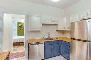 Uptown Minneapolis Home: Walk to Lakes!