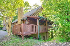 Sevierville Cabin w/ Hot Tub & Deck!