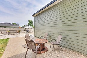 1 Mi to Downtown: New Albany Home w/ Yard