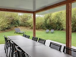 Restyled Villa With Sauna Near Beach