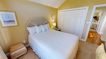 Worth The Wait 3 Bedroom Home by RedAwning