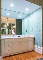 DuPont Mansion Bed & Breakfast