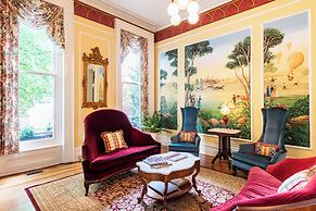DuPont Mansion Bed & Breakfast