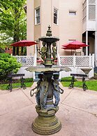DuPont Mansion Bed & Breakfast