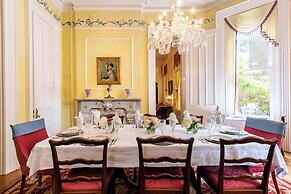 DuPont Mansion Bed & Breakfast