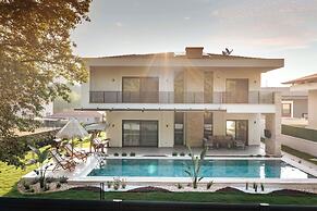 Spacious 4BR Villa Perfect for Families & Friends