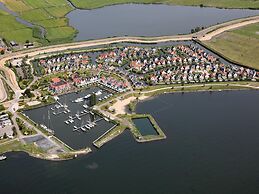 Holiday Home With Sauna, Near the Markermeer