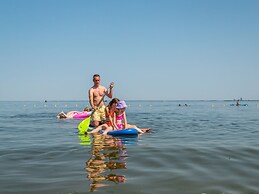 Holiday Home With Sauna, Near the Markermeer