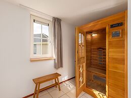 Cozy Bungalow With IR Sauna, 3 km. van Putten
