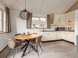 Cozy Bungalow With IR Sauna, 3 km. van Putten