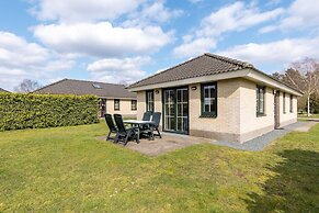 Bungalow in Veluwe With Sauna & Nature Views