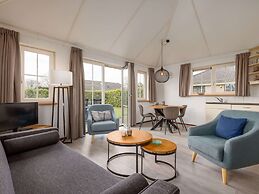 Cozy Bungalow With IR Sauna, 3 km. van Putten