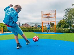Nice House With gas Fireplace Near the Beach