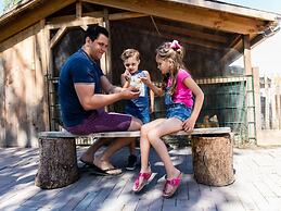 Nice House With gas Fireplace Near the Beach