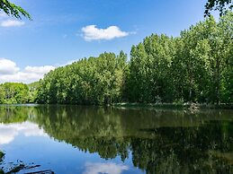 Chalet With Garden and Parking