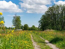 Chalet With Garden and Parking