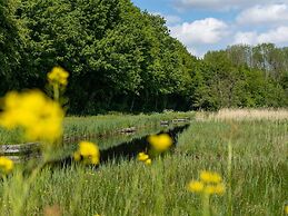 Chalet With Garden and Parking