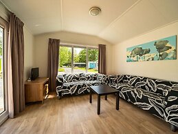 Chalet With Garden and Parking