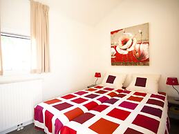 Enchanting Chalet 600 m From the sea